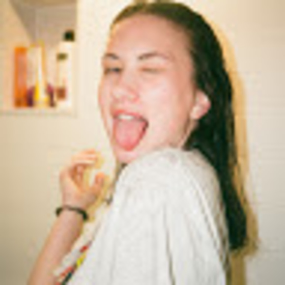 Meet your Posher, Frances - Picture 1 of 1